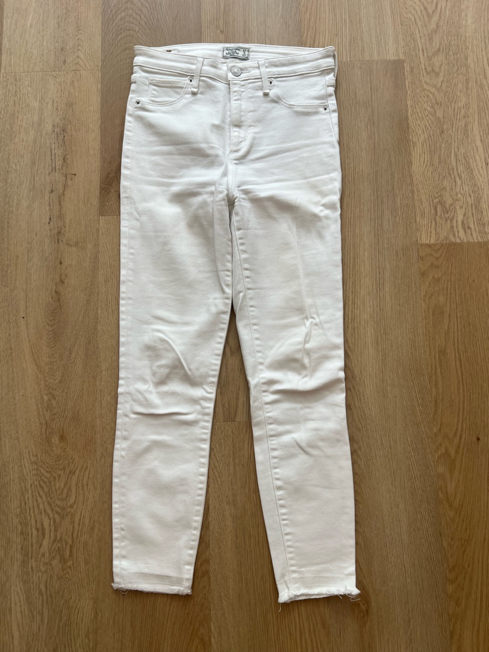 Abercrombie & Fitch White Skinny Jeans